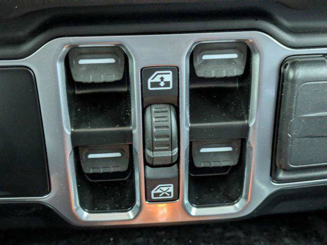 Certified 2025 Jeep Gladiator Mojave AWD/4WD image 22