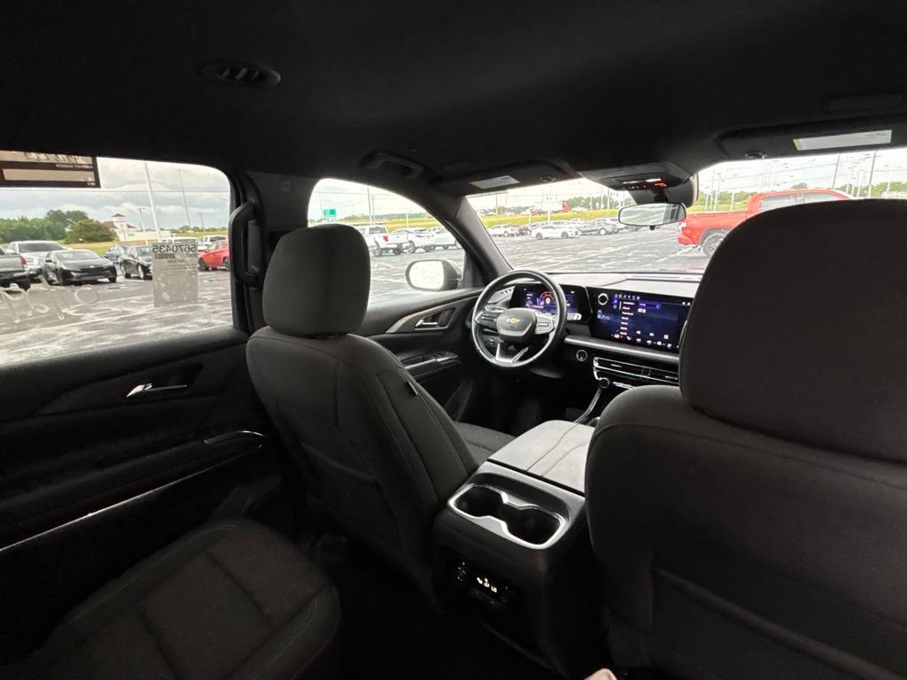 Used 2024 Chevrolet Traverse LT FWD image 31