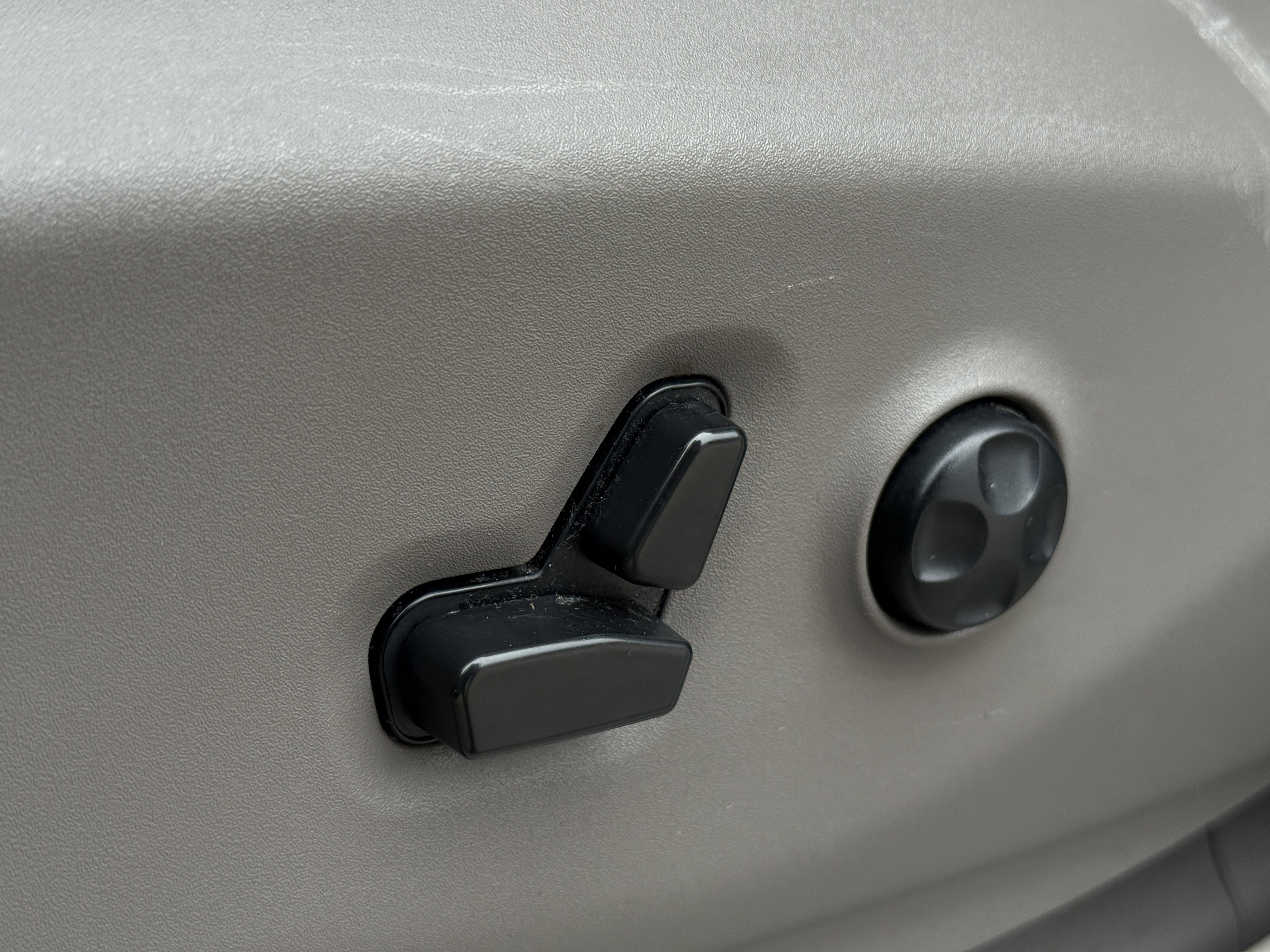 Used 2021 Chrysler Pacifica Touring image 29