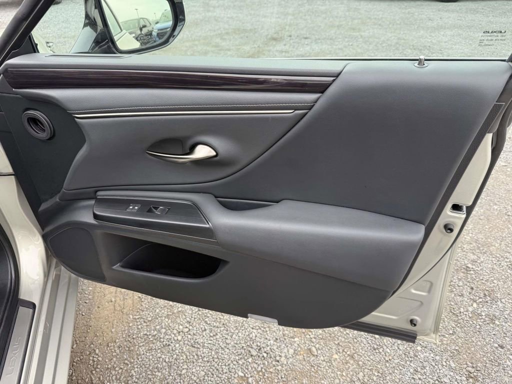 Used 2021 Lexus ES 350 Premium image 15