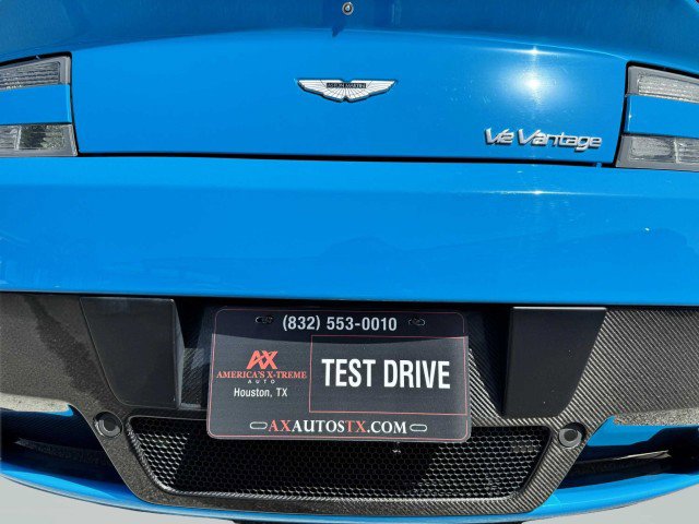 Used 2011 Aston Martin V12 Vantage Coupe image 18