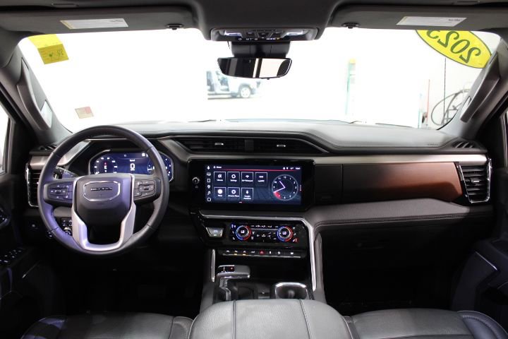 Used 2023 GMC Sierra 1500 Denali w/ Technology Package image 2