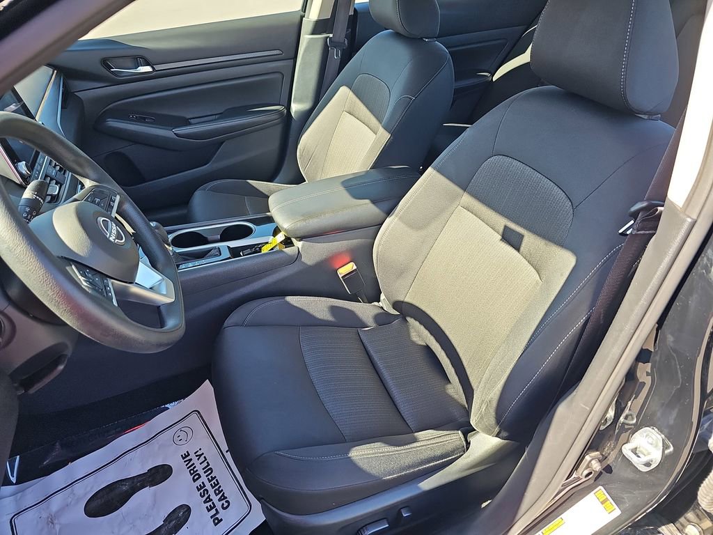Used 2024 Nissan Altima 2.5 SV image 18
