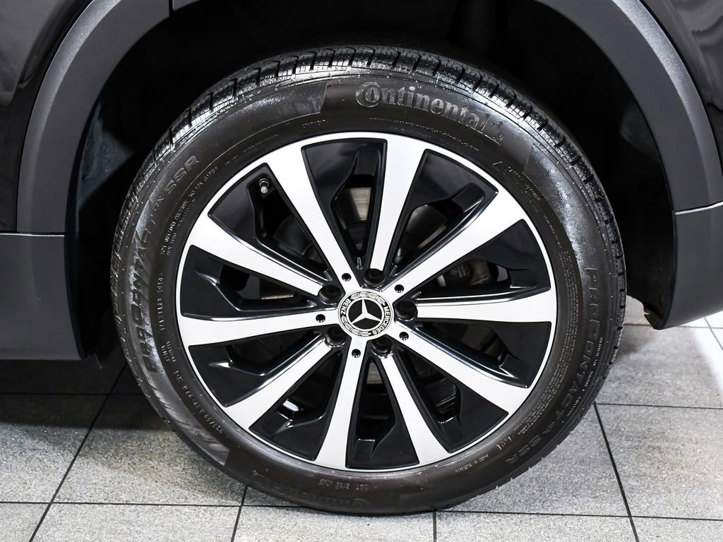 Used 2023 Mercedes-Benz GLB 250 4MATIC w/ Premium Package image 8