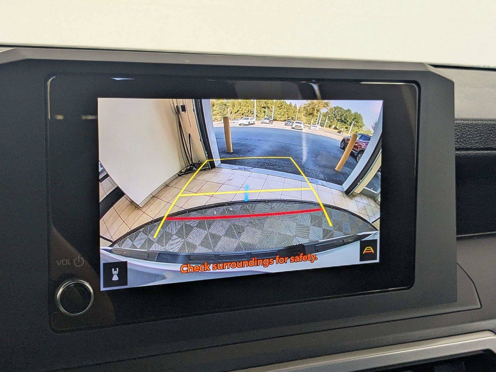 Used 2025 Toyota Tacoma SR AWD/4WD image 21