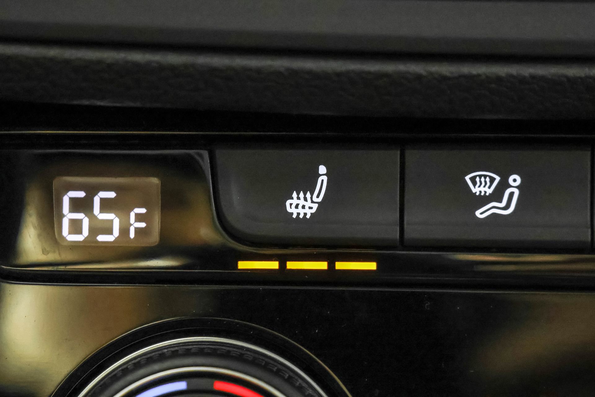 Used 2021 Volkswagen Jetta SE FWD image 31