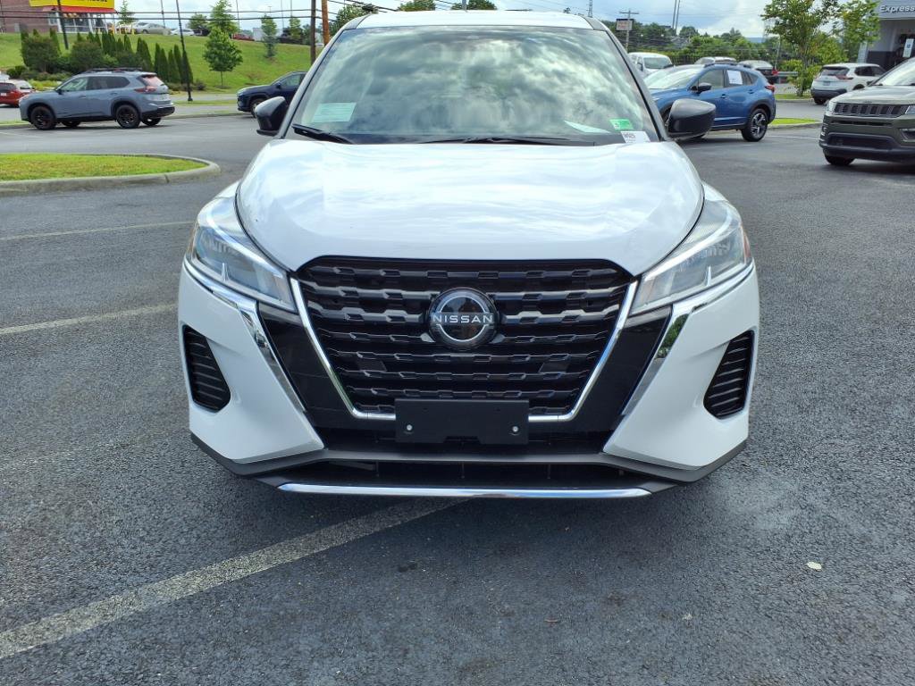 New 2025 Nissan Kicks Play S FWD image 10
