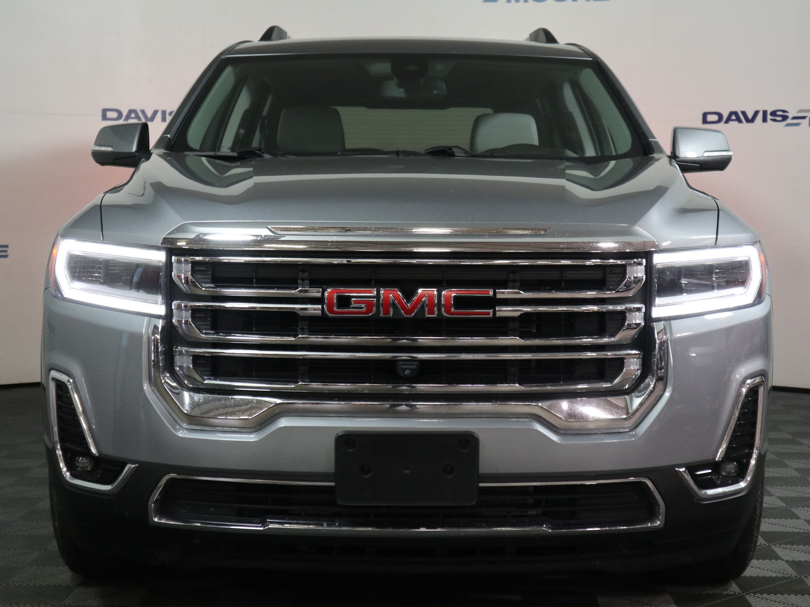 Used 2023 GMC Acadia SLT w/ Technology Package FWD image 13