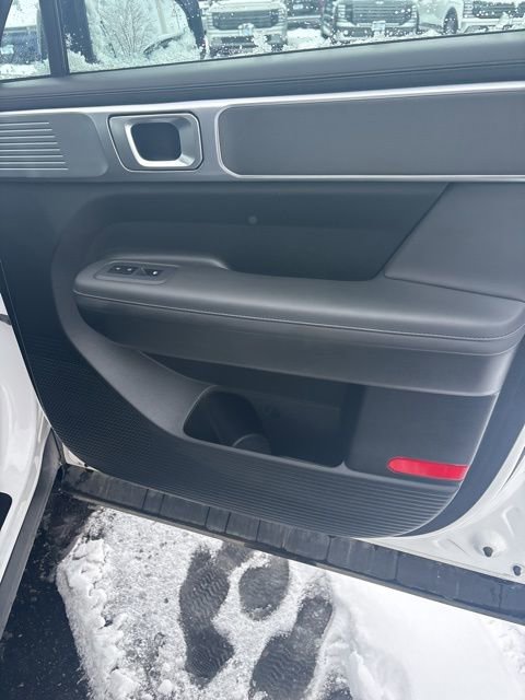 Used 2025 Hyundai Santa Fe XRT image 32