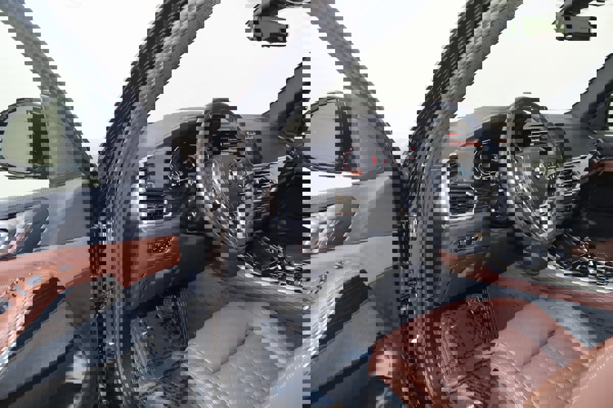 Used 2023 BMW X5 xDrive40i w/ Premium Package image 51