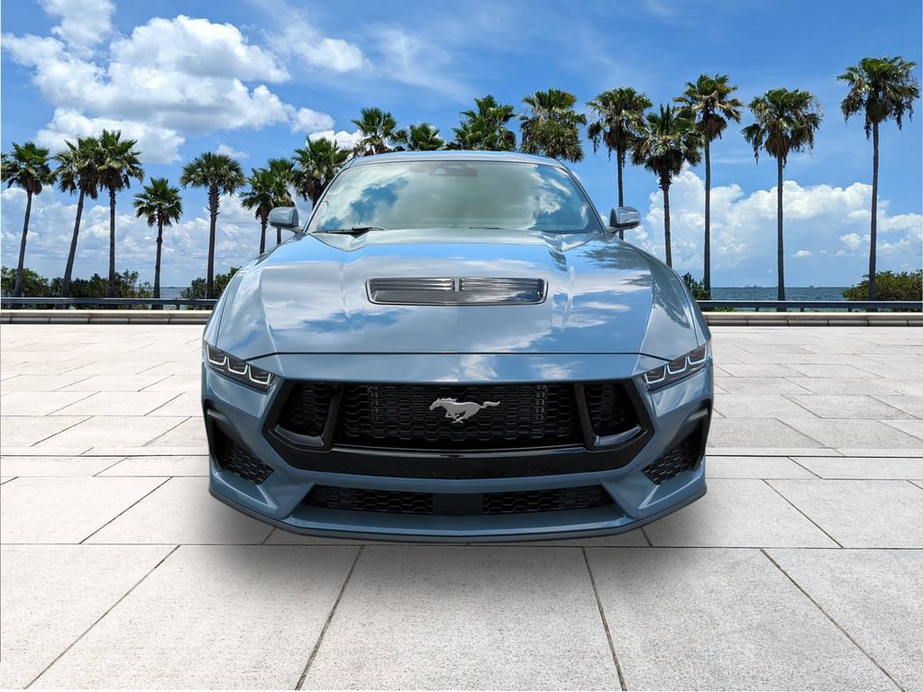 Used 2025 Ford Mustang GT Premium RWD image 2