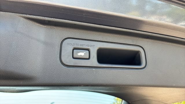 Used 2025 Honda Pilot Touring image 35