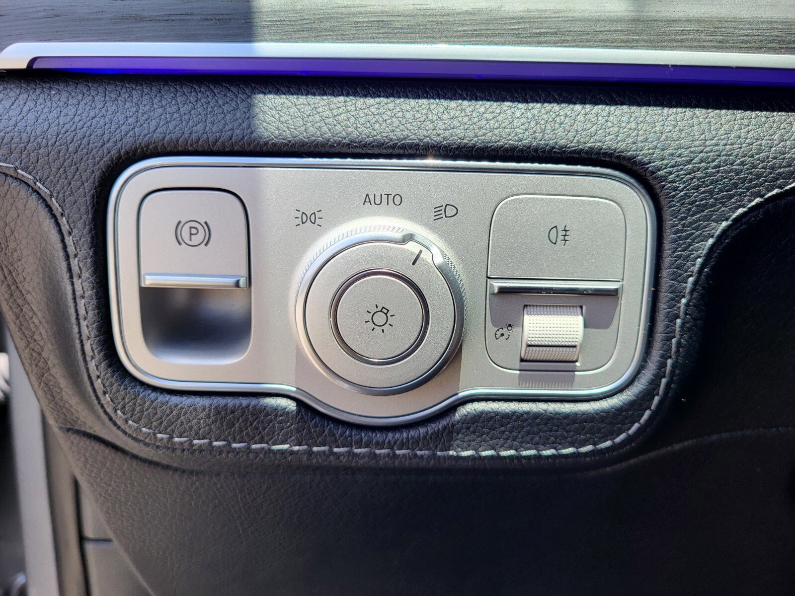 Used 2024 Mercedes-Benz GLS 580 4MATIC image 23