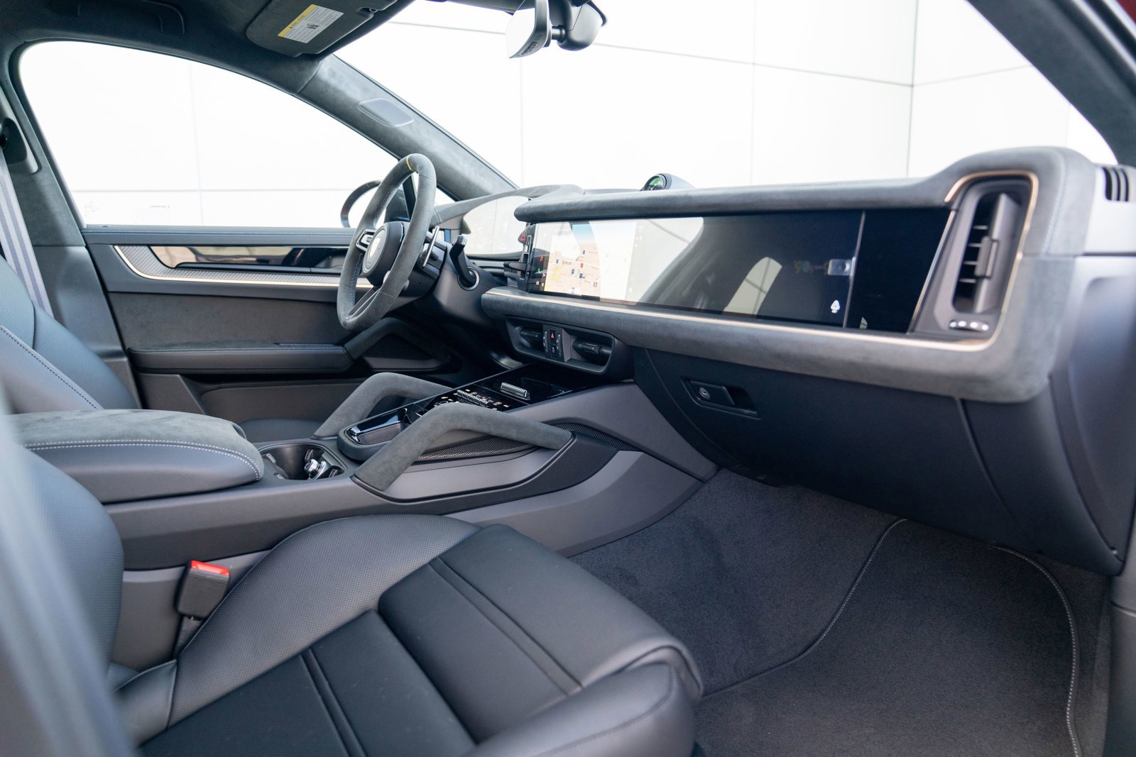 New 2026 Porsche Cayenne Turbo GT image 23