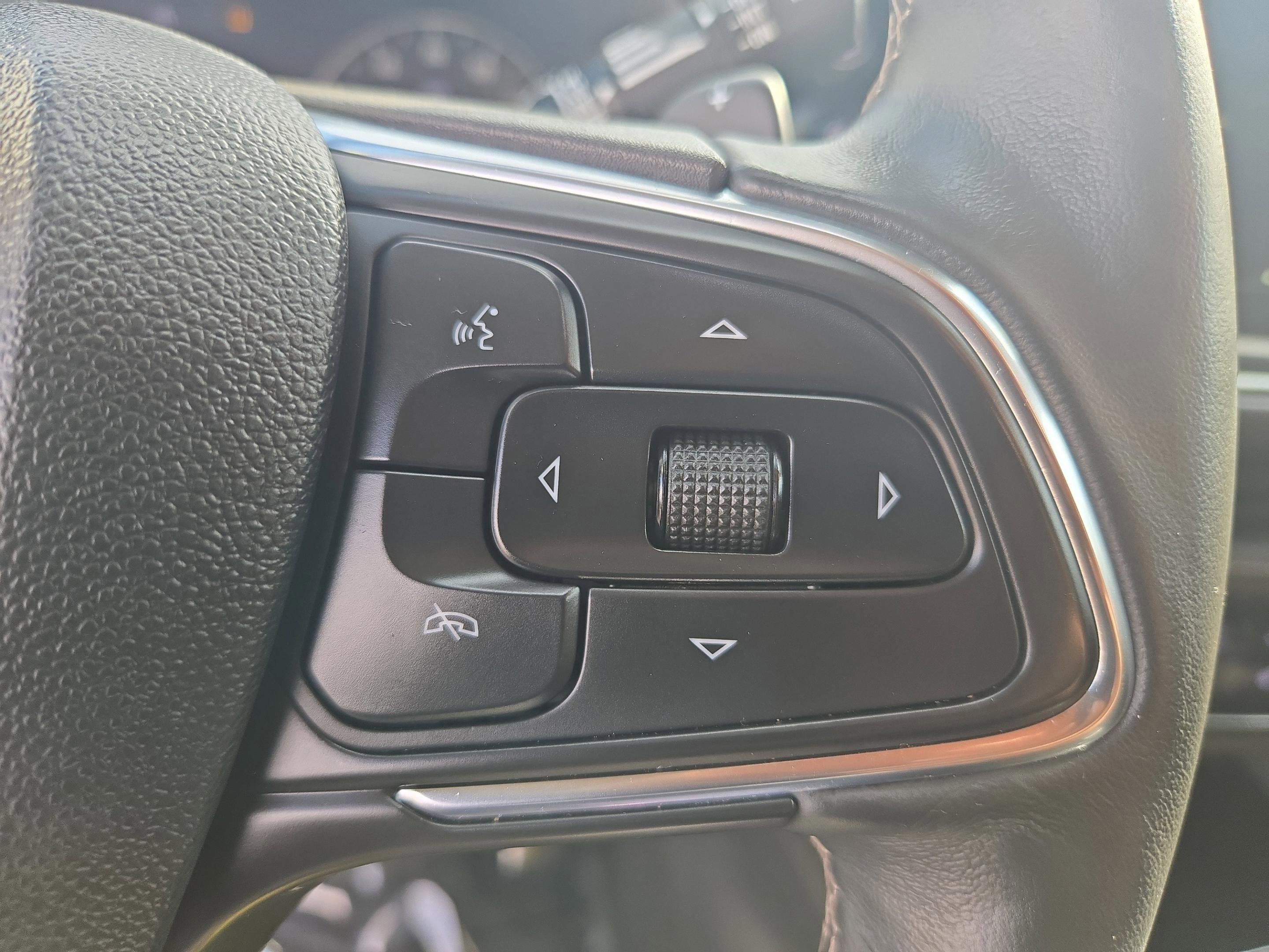 Used 2023 Buick Envision Preferred w/ Sport Touring Package image 18