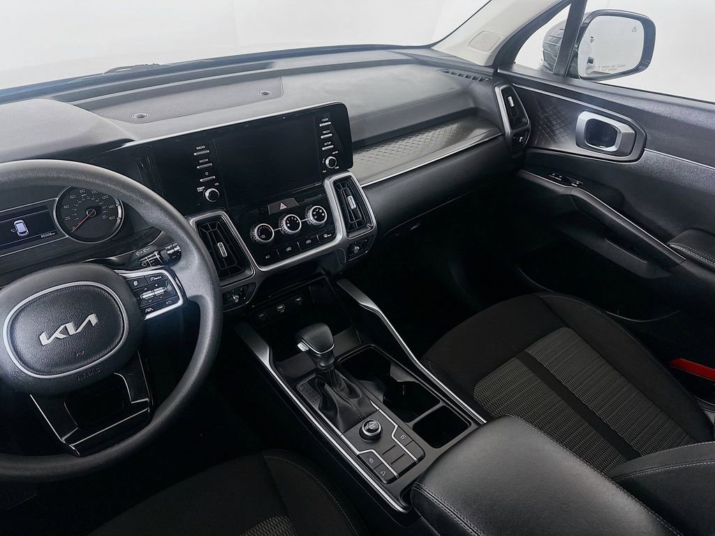 Certified 2023 Kia Sorento LX FWD image 27