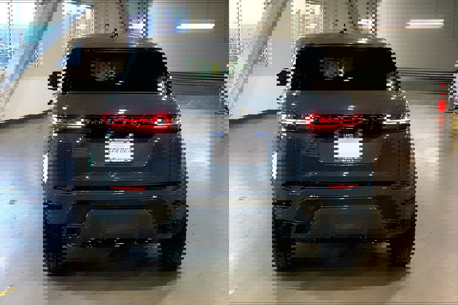 New 2026 Land Rover Range Rover Evoque Dynamic SE image 4