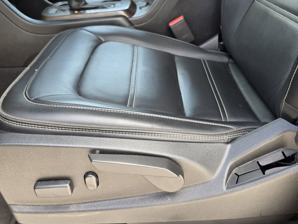 Used 2019 GMC Canyon Denali image 12