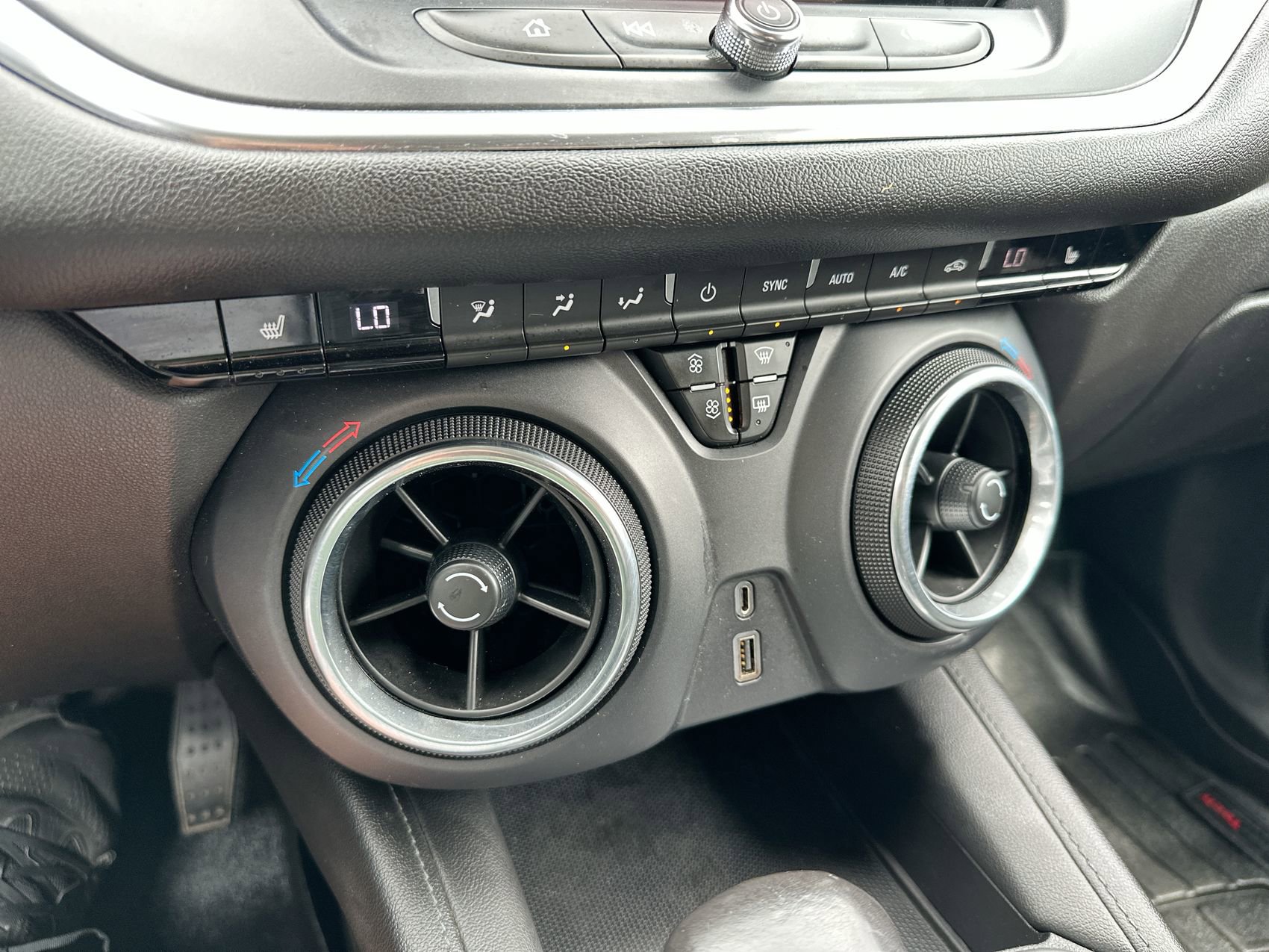 Used 2019 Chevrolet Blazer LT FWD image 18