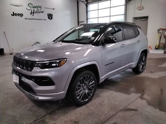 Used 2024 Jeep Compass Limited w/ High Altitude Package AWD/4WD image 1