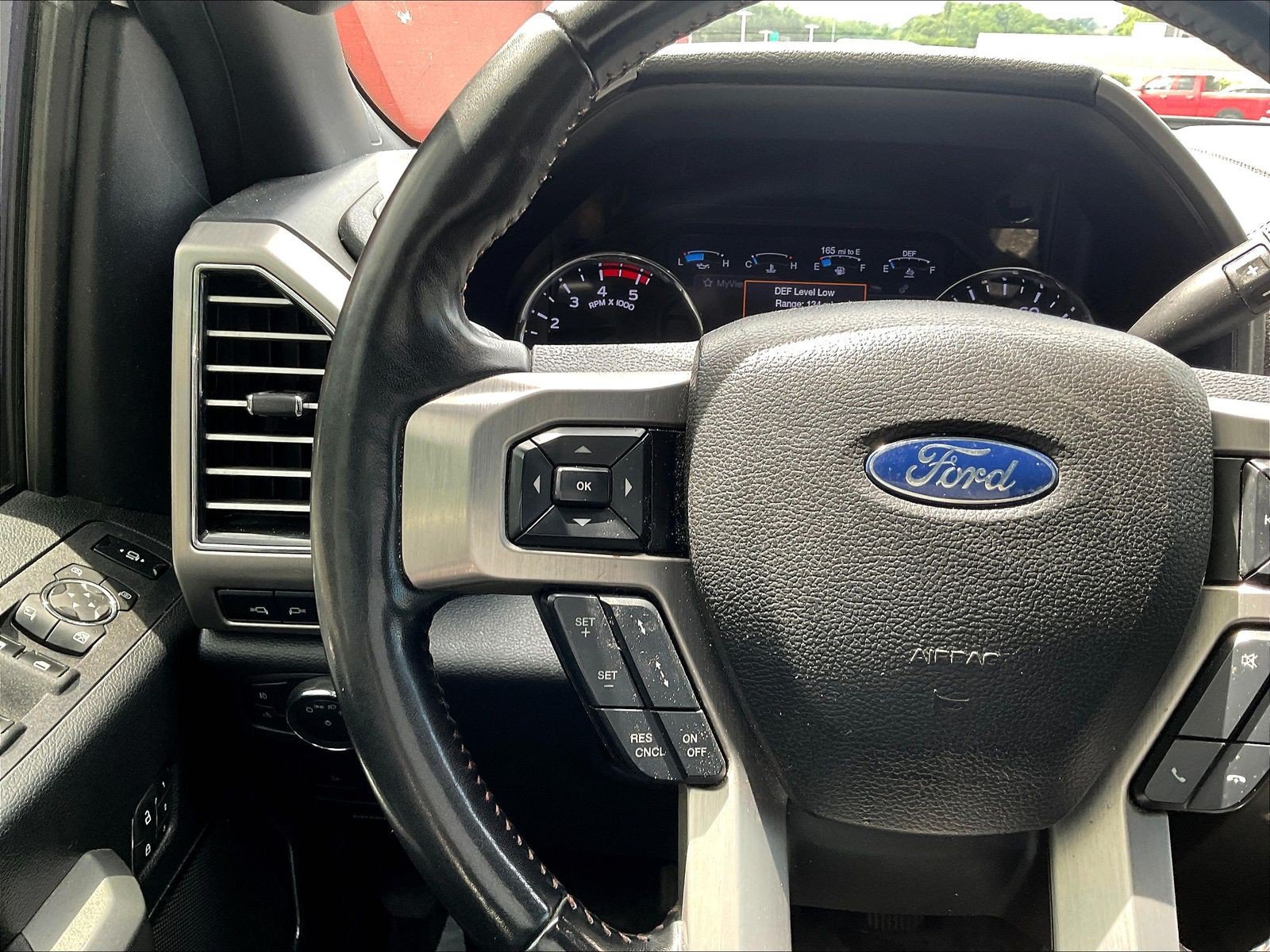 Used 2019 Ford F350 Platinum w/ Platinum Ultimate Package AWD/4WD image 12