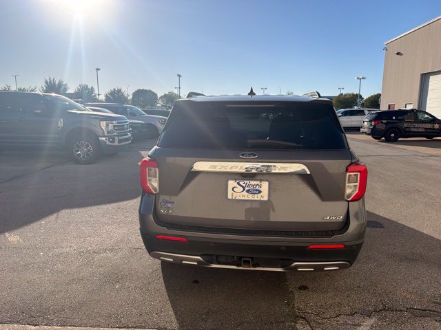 Used 2023 Ford Explorer XLT w/ Equipment Group 202A AWD/4WD image 5