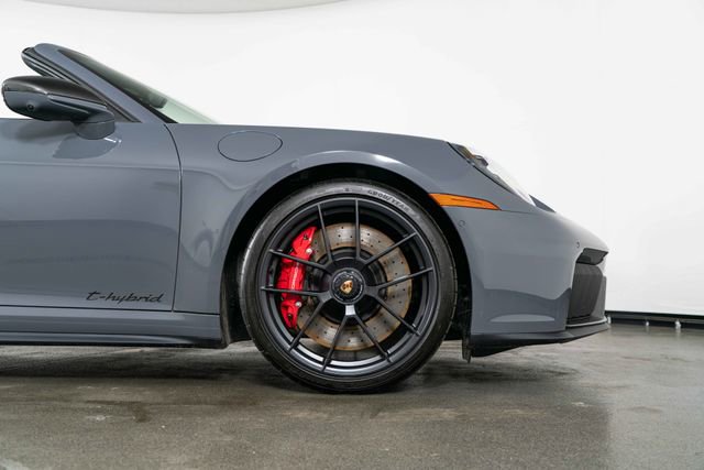 Used 2025 Porsche 911 Carrera GTS RWD image 10