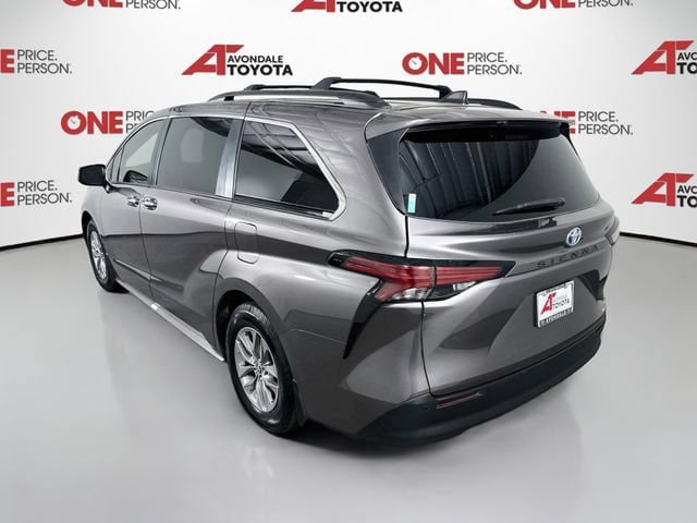 Certified 2022 Toyota Sienna XLE FWD image 6