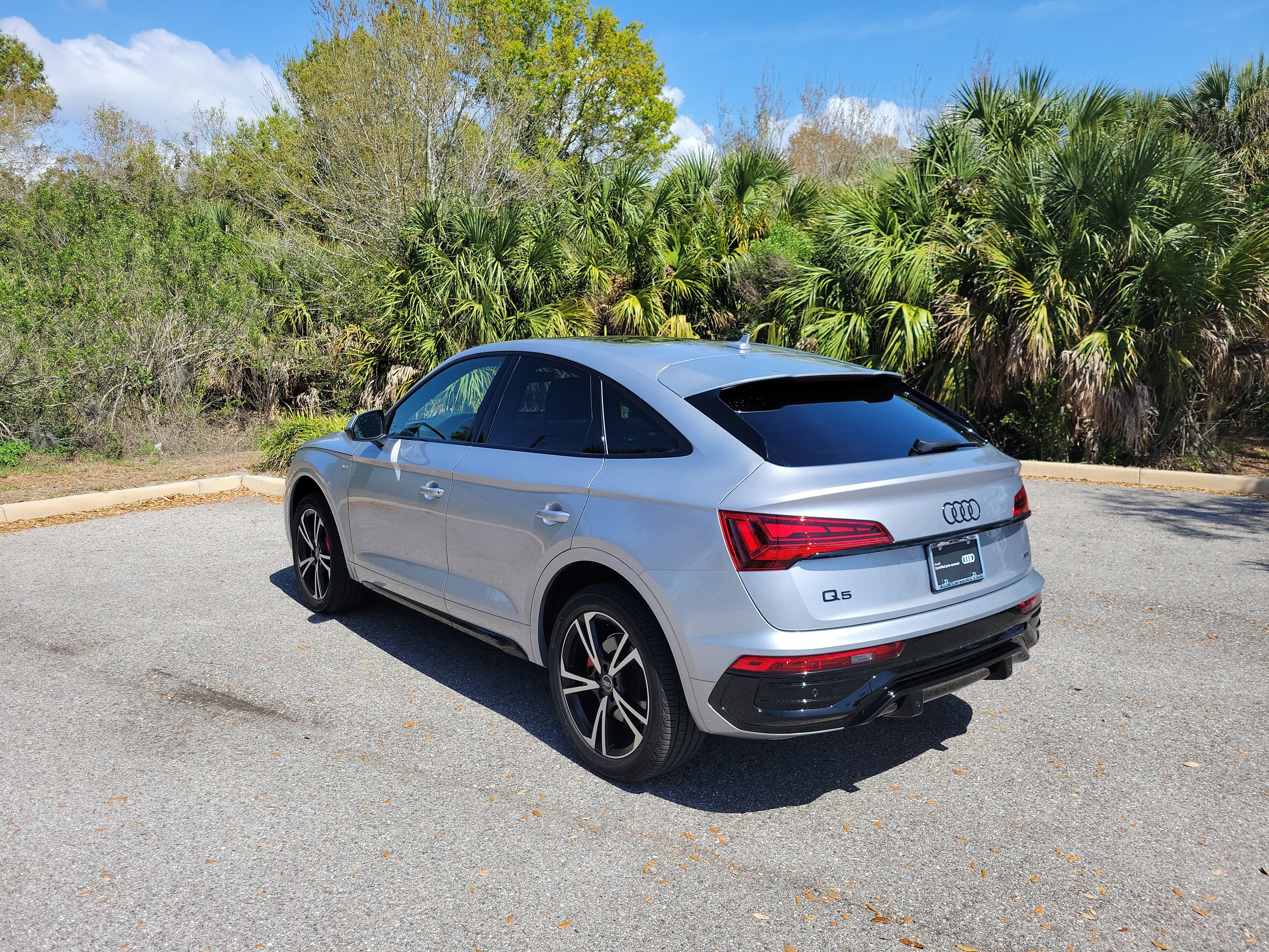 Certified 2025 Audi Q5 2.0T Premium Plus image 6