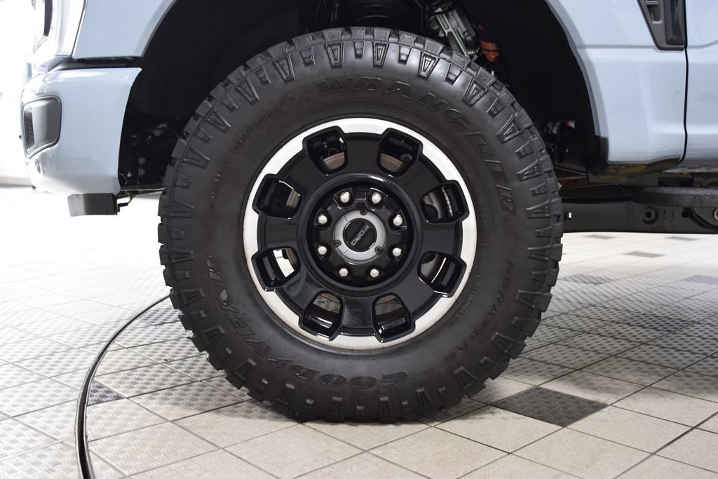 Used 2026 Ford F250 Platinum w/ Tremor Off-Road Package AWD/4WD image 26