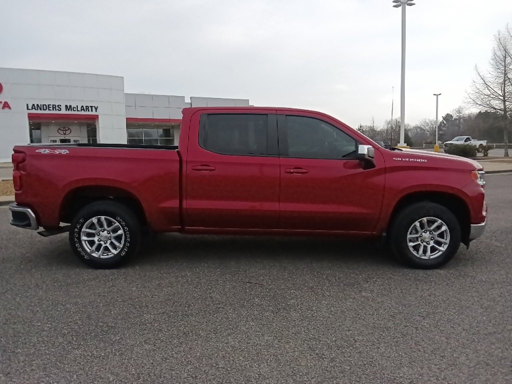 Used 2022 Chevrolet Silverado 1500 LT w/ Protection Package image 2