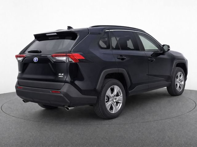 Used 2025 Toyota RAV4 XLE AWD/4WD image 4