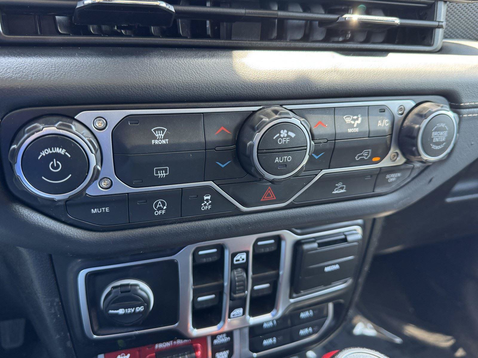 Certified 2026 Jeep Gladiator Rubicon AWD/4WD image 21