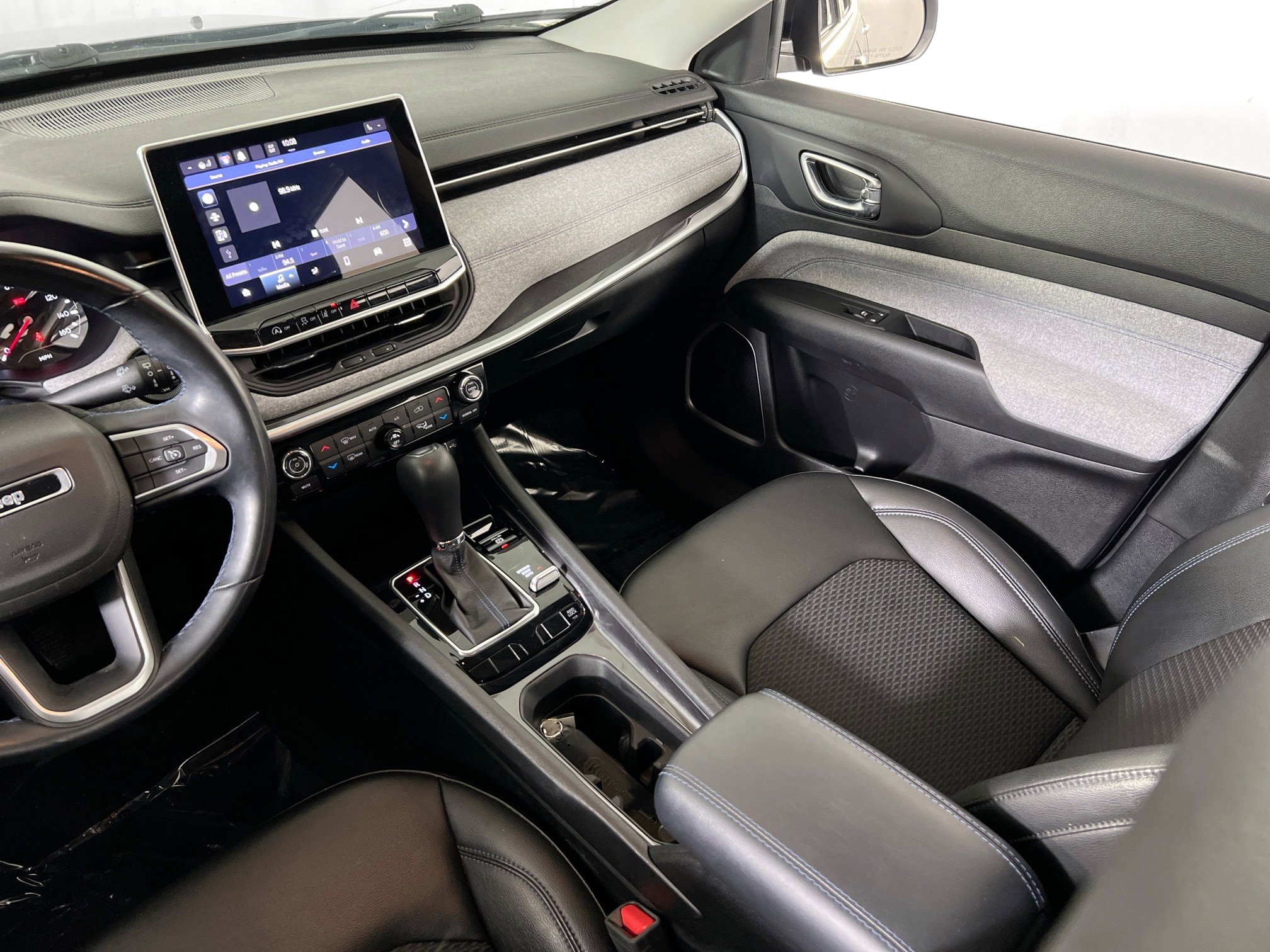 Used 2022 Jeep Compass Latitude w/ Convenience Group image 21