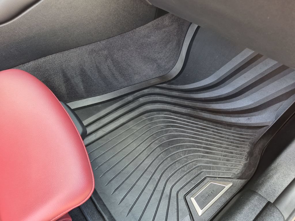 Used 2023 BMW M440i Convertible w/ Premium Package RWD image 39