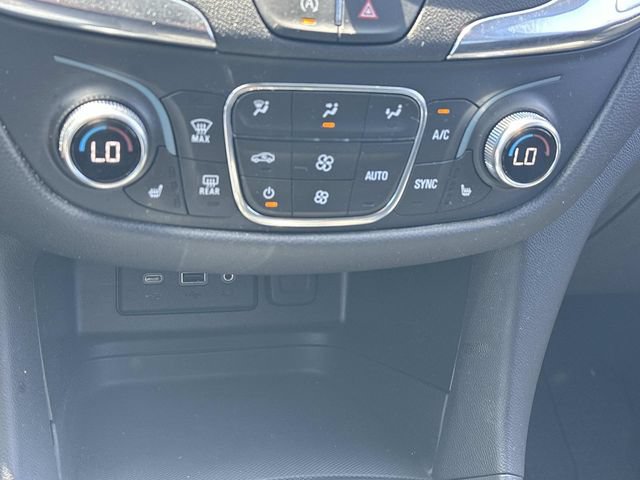 Used 2023 Chevrolet Equinox LT AWD/4WD image 29