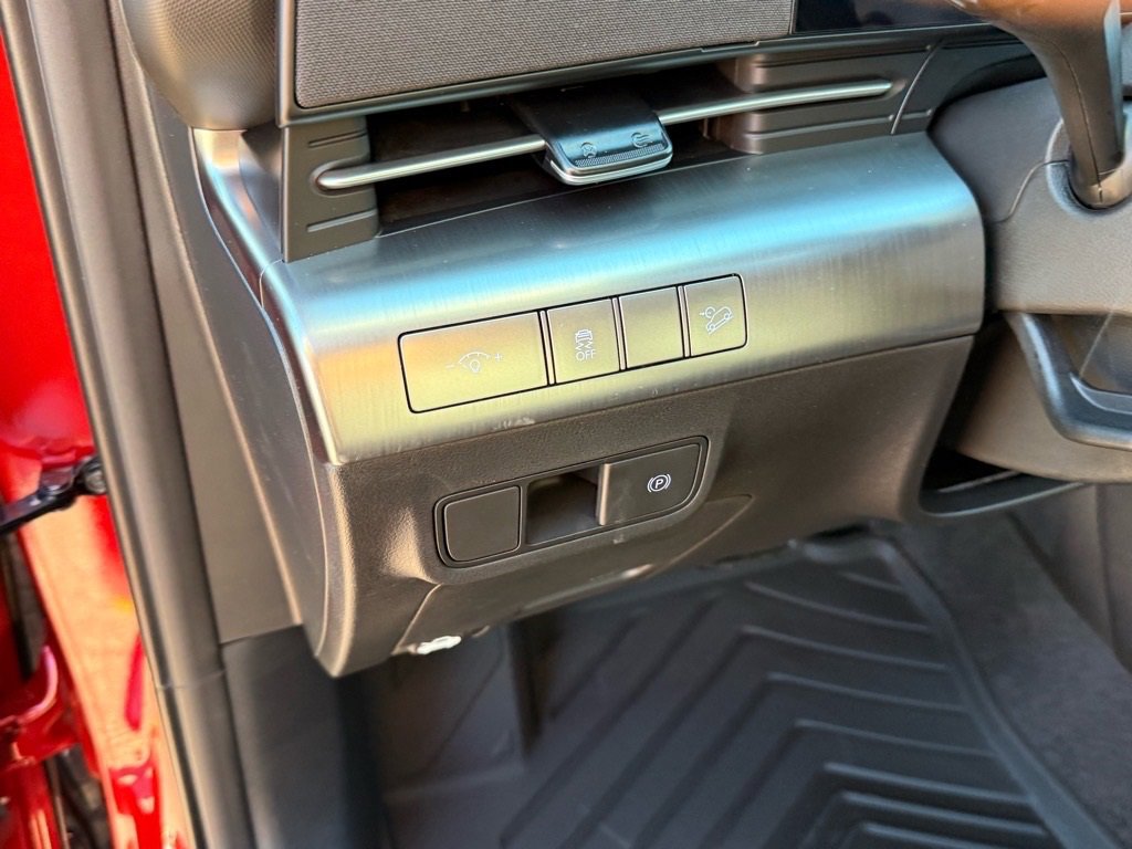 New 2026 Hyundai Kona SEL Premium image 15