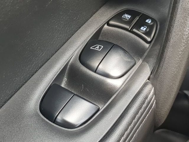 Used 2019 Nissan Rogue Sport SV FWD image 21