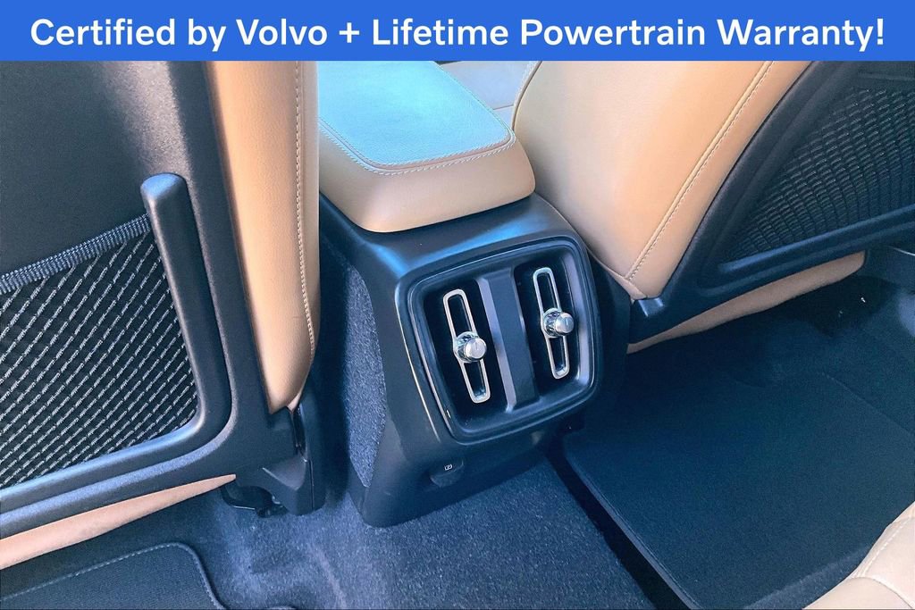 Used 2020 Volvo XC40 T5 Momentum w/ Protection Package Premier image 31