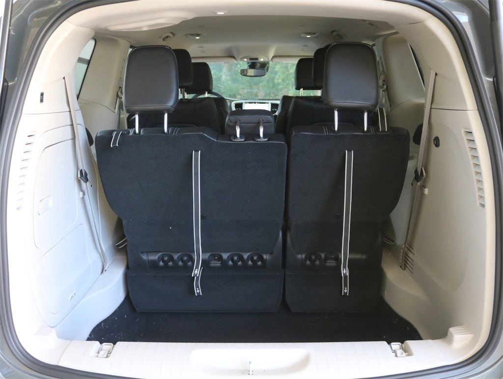 Used 2023 Chrysler Pacifica Touring-L image 25