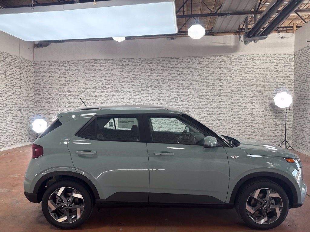 New 2026 Hyundai Venue SEL FWD image 8