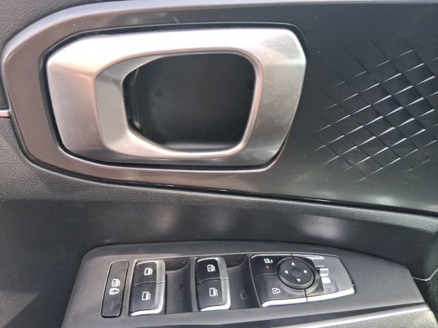 Used 2024 Kia Sorento S image 19