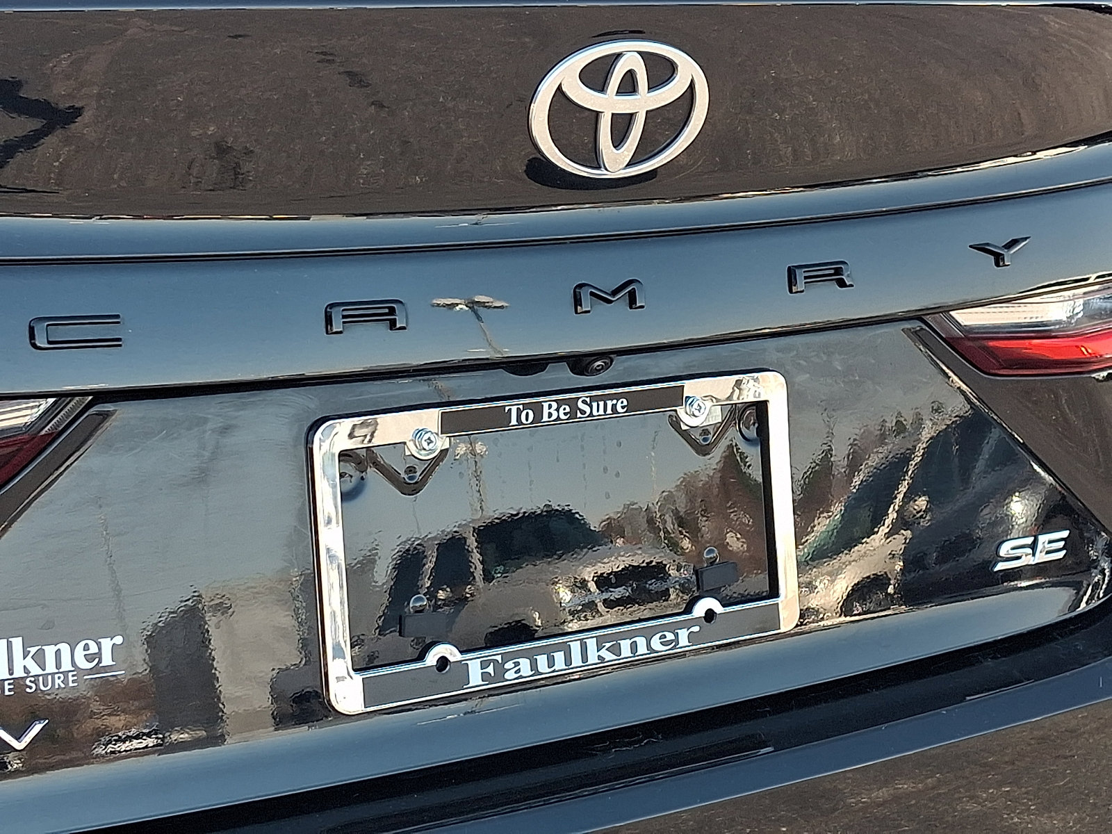 Used 2025 Toyota Camry SE image 30