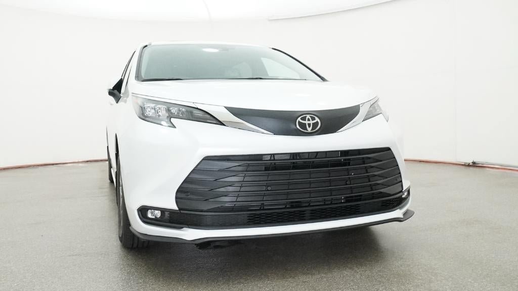 New 2026 Toyota Sienna XLE FWD image 30