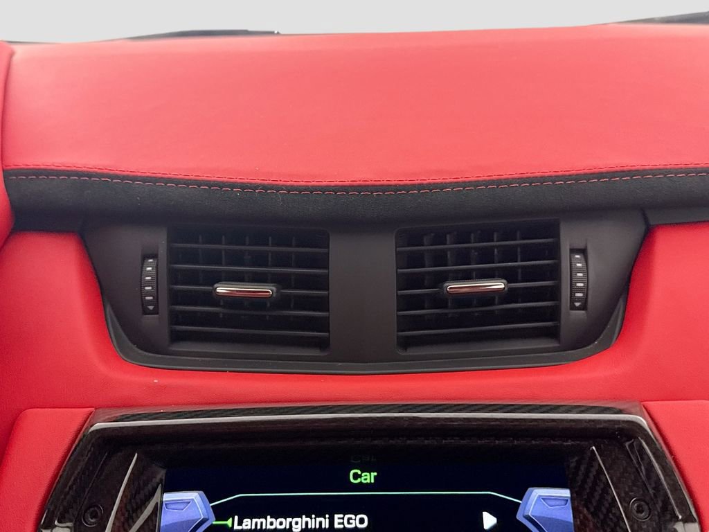 Used 2018 Lamborghini Aventador S image 26