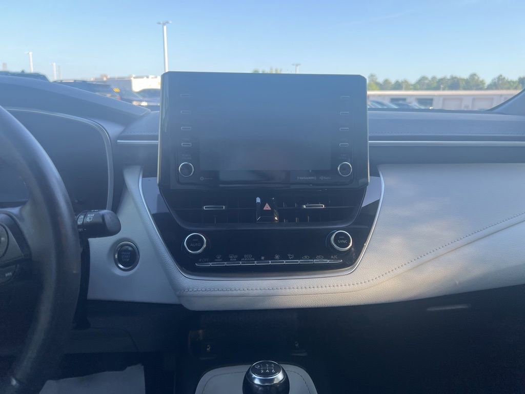 Used 2022 Toyota Corolla XSE FWD image 18