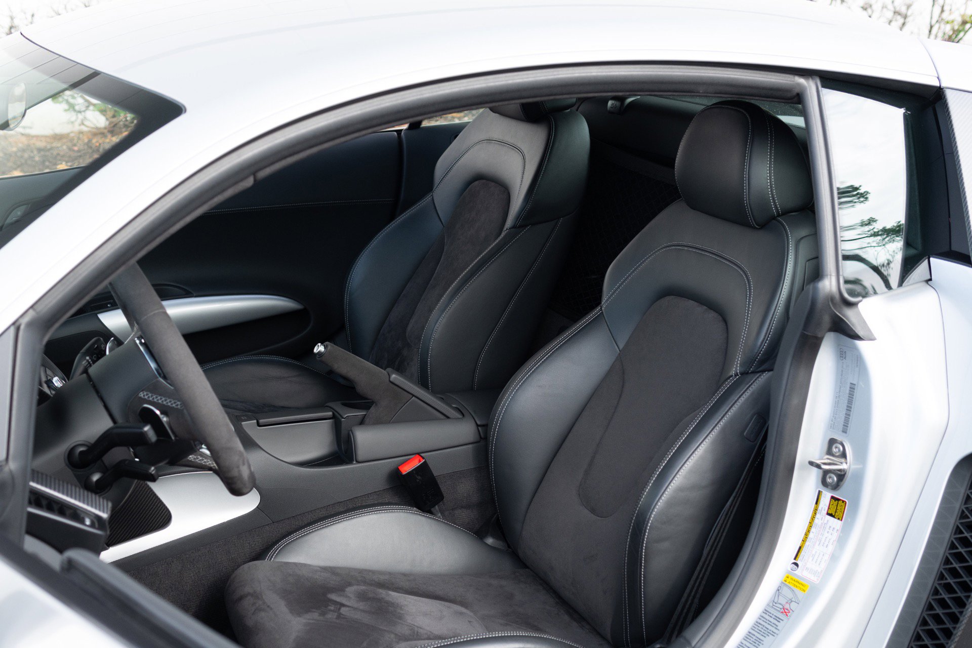 Used 2012 Audi R8 GT AWD/4WD image 69