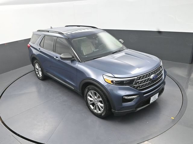 Used 2021 Ford Explorer XLT w/ Equipment Group 202A AWD/4WD image 12