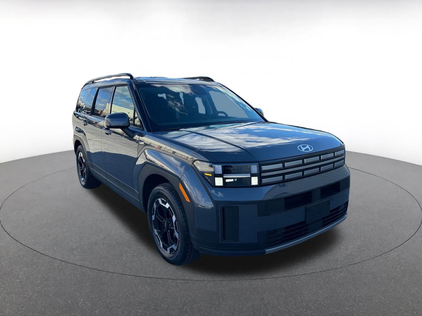 Used 2025 Hyundai Santa Fe SEL image 1