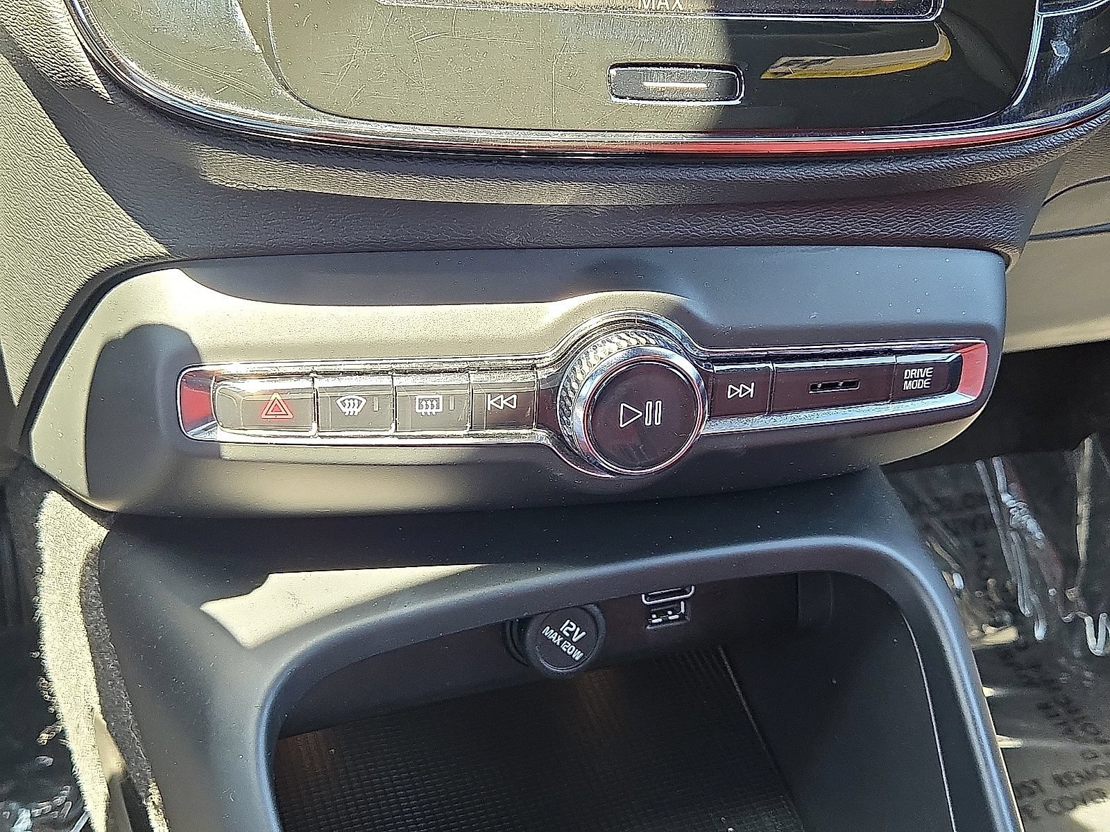 Used 2021 Volvo XC40 T4 Inscription FWD image 29
